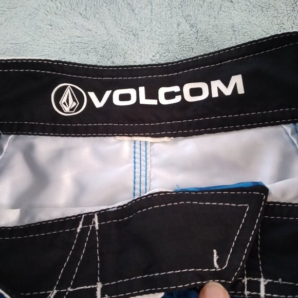 Volcom Boy's Swiming Short Size XS - Picture 4 of 4